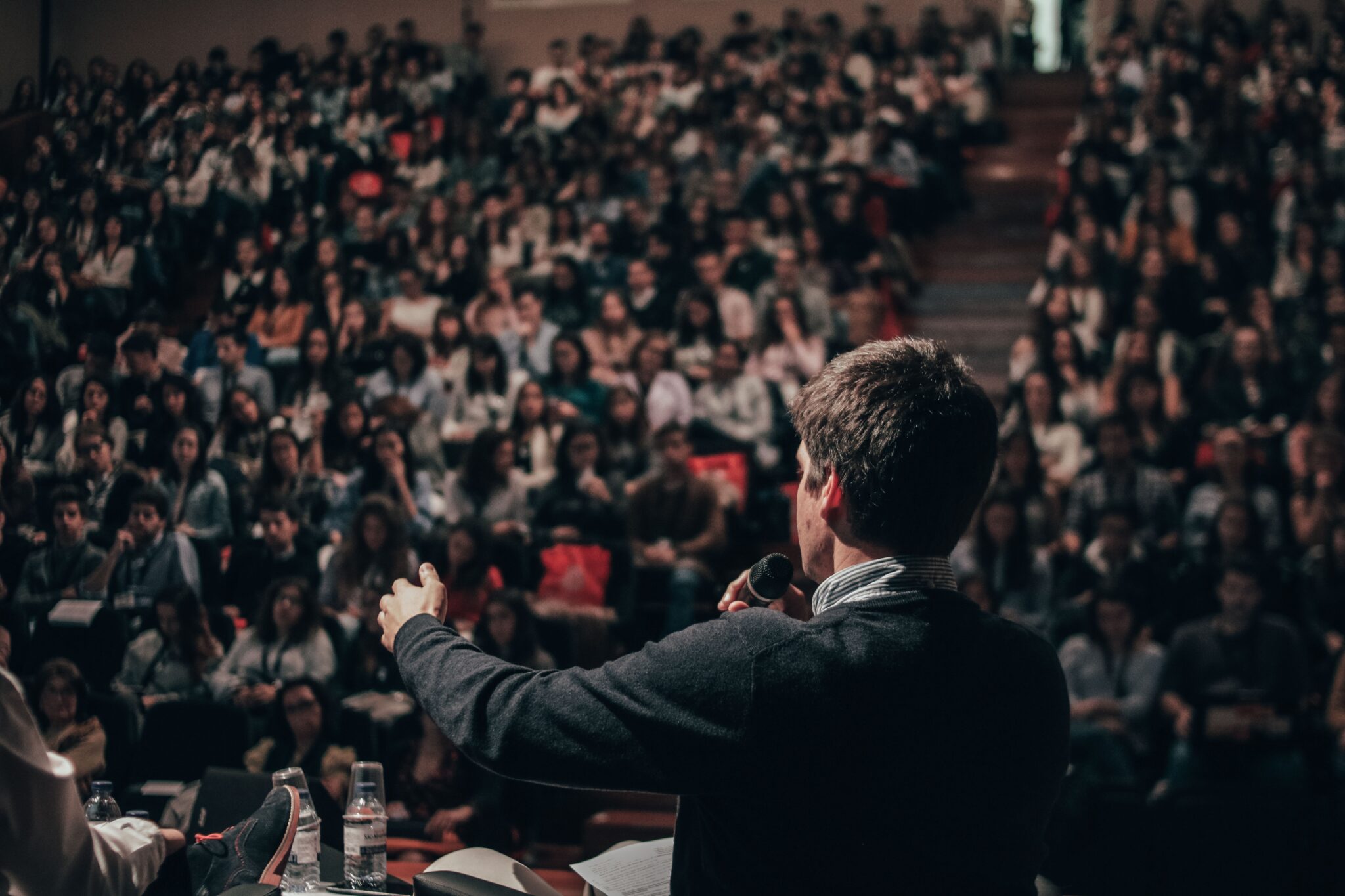 Public Engagement funds a wide variety of grantees to create content, cultivate thought leadership, and develop campus programming. We seek to catalyze conversations that inspire awe and wonder because we want to enable people to live lives of meaning and purpose. 